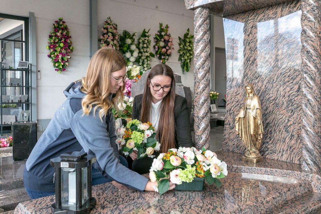 fleurs au magasin funeraire